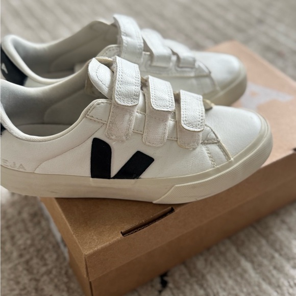 Veja White and Black Velcro Sneakers - Picture 5 of 8